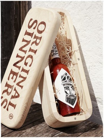 ambachtelijke hot sauce in luxe houten giftbox, bekend van restaurants & foodtrucks, award-winnaar 2025, culinair cadeau voor mannen